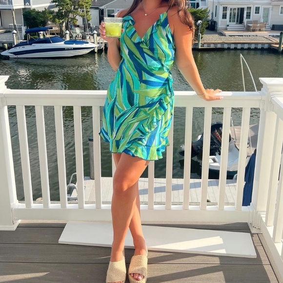 SOLD H&M Wrap Dress - Picture 2 of 15